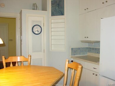 529 Ontario St, Bethlehem, PA 18015 - photo 5