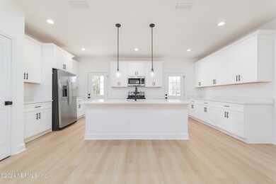 4588SE8thAveMelroseFL-7