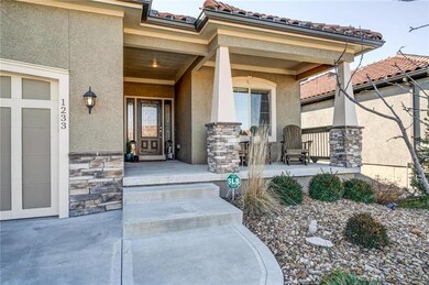 1233 SW 40th St, Lees Summit, MO 64082 - photo 2