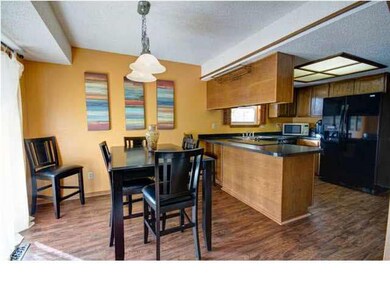 Dining area in kitchen