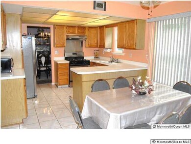 6 Windfall Ln, Marlboro, NJ 07746 - photo 3