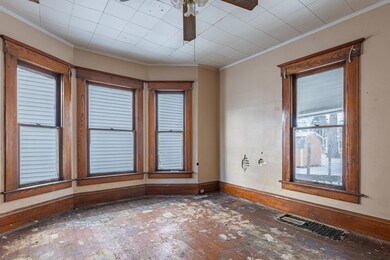 407 N Shaffer-7