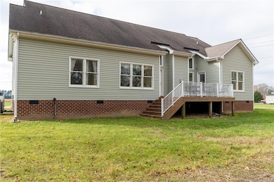 8975 Coles Landing Dr, Gloucester, VA 23061 - photo 5