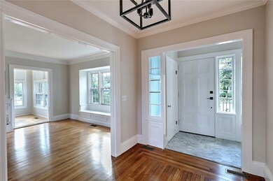 1144 Narragansett Blvd, Cranston, RI 02905 - photo 5