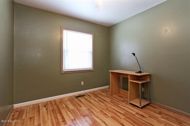 9516 Pine St, Bridgman, MI 49106 - photo 4