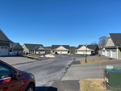 12 Soucy Dr unit 12, Rutland, MA 01543 - photo 4