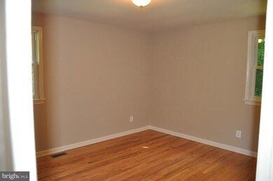 12717 Clarion Rd, Fort Washington, MD 20744 - photo 7