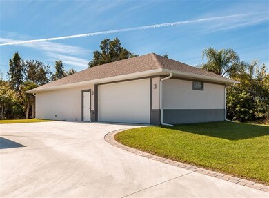 4+ detached air-conditioned garage (50'x24') with 