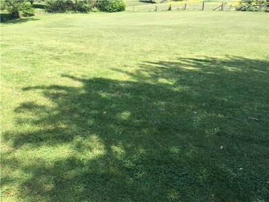 *HUGE BACK AND SIDE YARD*JOELTON TN 37080*