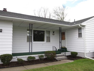 8 Hadden Ln, Troy, NY 12180 - photo 2