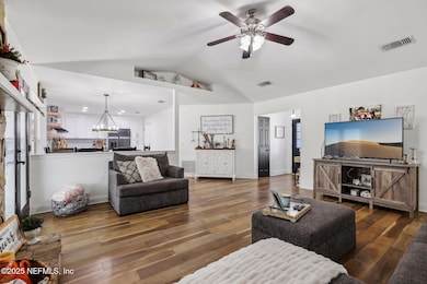 7-web-or-mls-Deer Run Ln-007