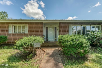 876 Falcon Dr NE, Abingdon, VA 24210 - photo 5