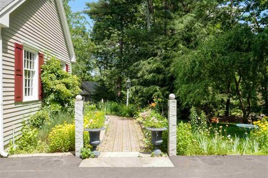 48 Pine Mountain Rd, Cape Neddick, ME 03902 - photo 2