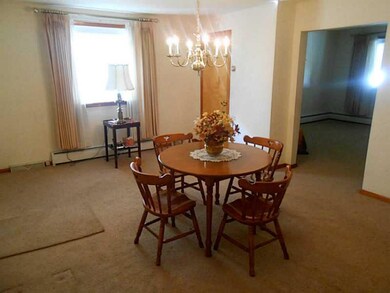 Dining Room. Thermo-Twin window in Dining Room