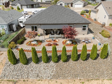 832 Sand Pines Ave, Sutherlin, OR 97479 - photo 4