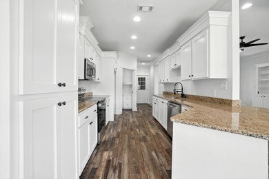 11 W Spruce, Sumrall, MS 39482 - photo 6