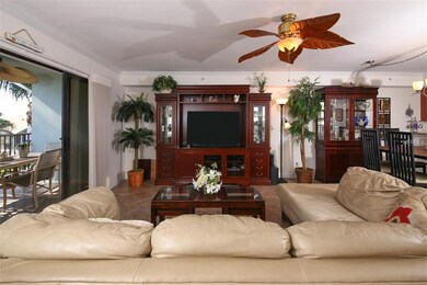 Living/Dining Area