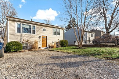 38 Lakeview Dr, Narragansett, RI 02882 - photo 3