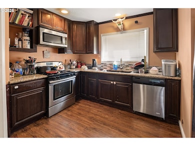 92256 Hummingbird Ln, Warrenton, OR 97146 - photo 5