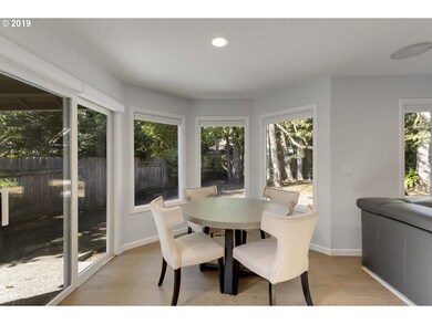 5685 Charles Cir, Lake Oswego, OR 97035 - photo 6