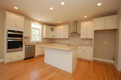 18 Sophie Cir unit 17, Hooksett, NH 03106 - photo 3