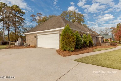 102SummitCourt-3