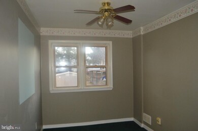 446 Thomson Ave, Paulsboro, NJ 08066 - photo 6