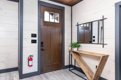 5-web-or-mls-6-bedroom