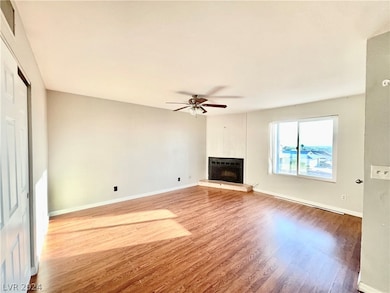 2149 Exeter Dr unit 3, Las Vegas, NV 89156 - photo 2