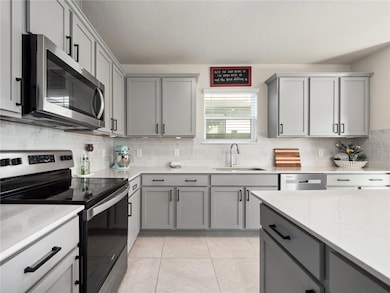 2106 Charming Ave, Davenport, FL 33896 - photo 4