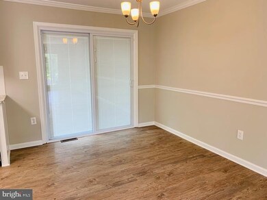 9402 Fontana Dr, Lanham, MD 20706 - photo 4