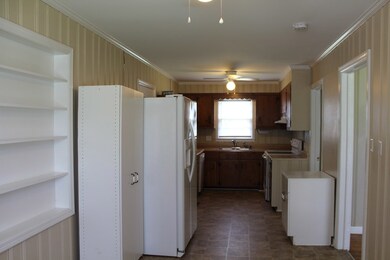 1213 8th Ave, Albany, GA 31707 - photo 5