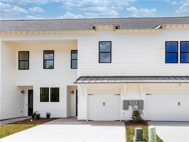 Move In Ready! Owens Crossing Unit 44