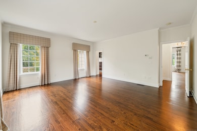 1 Hampshire Ct, Middlebury, CT 06762 - photo 5