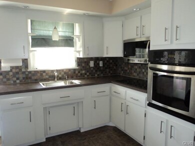 660 Franklin St, Alburtis, PA 18011 - photo 2