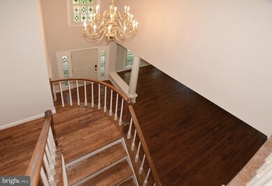 15421 Snowhill Ln, Centreville, VA 20120 - photo 3