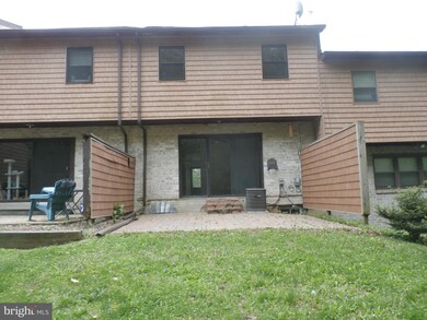 133 Bishop Dr, Aston, PA 19014 - photo 2