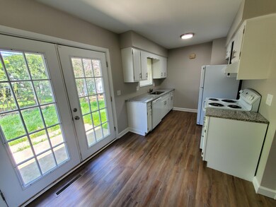 3714 Clime Rd, Columbus, OH 43228 - photo 4