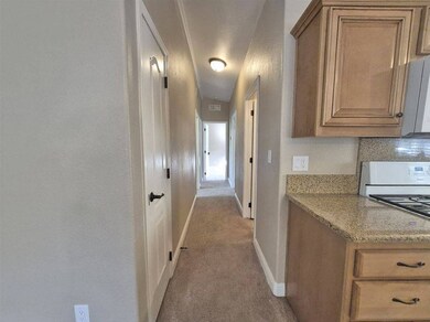 4554 Chippewa Ln unit 287, Redding, CA 96003 - photo 5