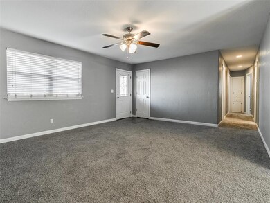 Entry/Living Room
