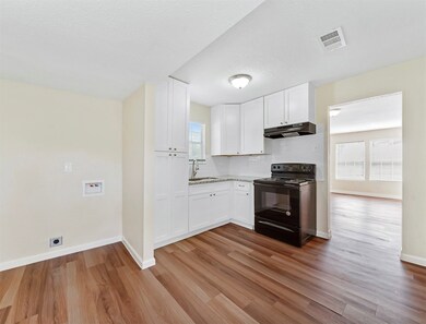 8248 Hartford St, Houston, TX 77017 - photo 3