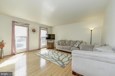 46766 Graham Cove Square, Sterling, VA 20165 - photo 3