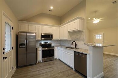 919 N Barrett Ave, Denison, TX 75020 - photo 4