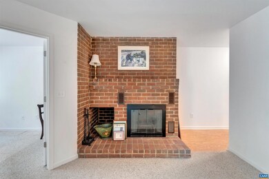 125 Turtle Creek Rd unit 2, Charlottesville, VA 22901 - photo 6