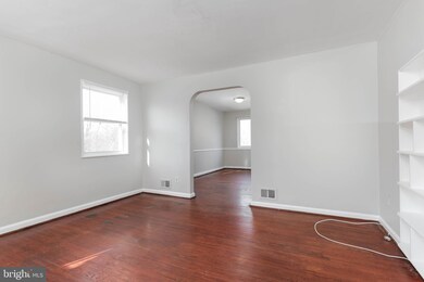 1109 Cooks Ln, Baltimore, MD 21229 - photo 5