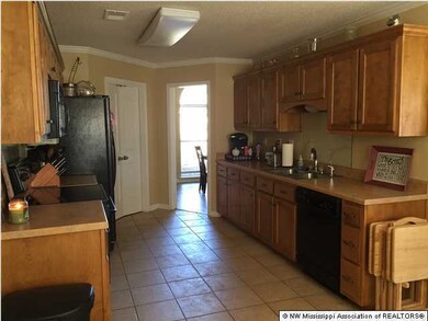 93 Desoto Ave, Hernando, MS 38632 - photo 3