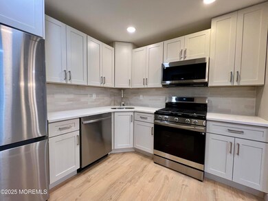 7 Seattle Ct unit 5, Freehold, NJ 07728 - photo 3