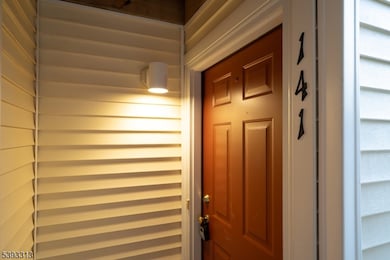 141 Falcon Ridge Way N unit 1, Hamburg, NJ 07419 - photo 3