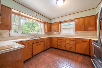 374 Weldon St-21