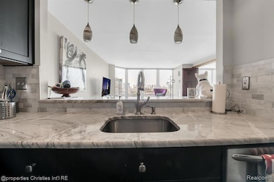 Great Lakes Tower unit 136, Detroit, MI 48207 - photo 5